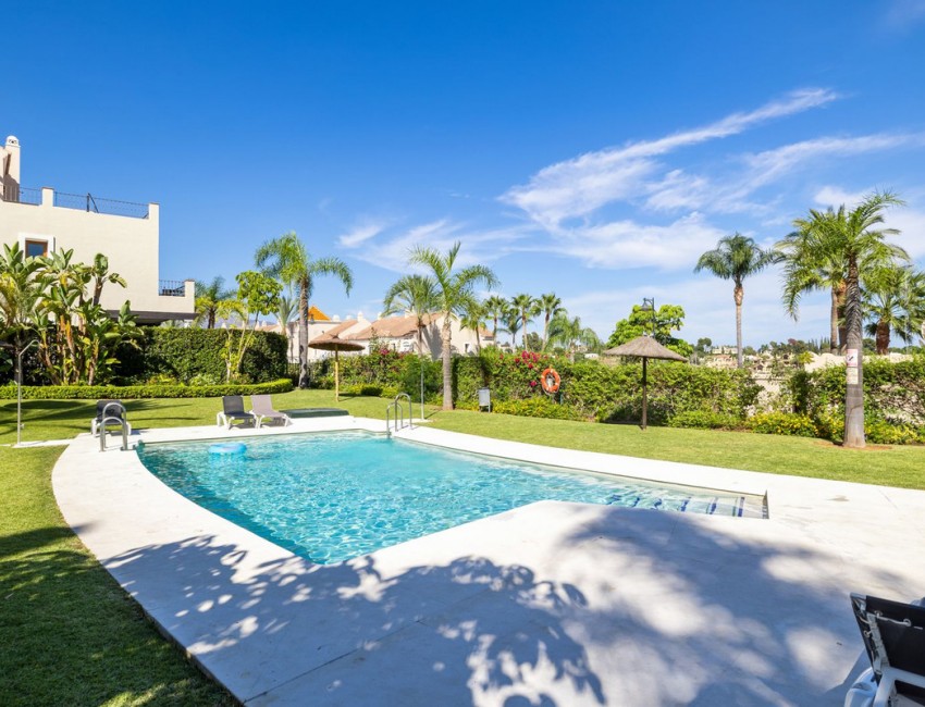 Sale · Bungalow / Townhouse / Detached / Terraced · Estepona · Costa del Sol