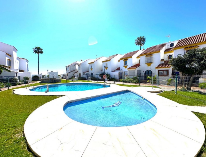 Revente · Bungalow / Maison de Ville · Casares · Costa del Sol