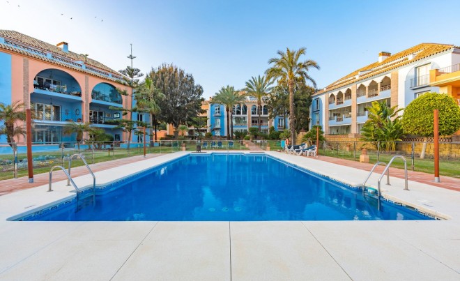 Sale · Apartment / Flat · Casares · Costa del Sol