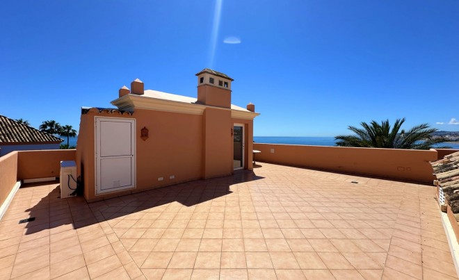 Sale · Apartment / Flat · Casares · Costa del Sol