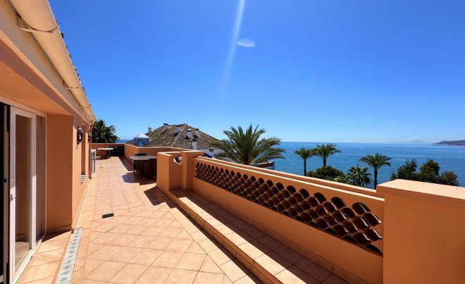 Sale · Apartment / Flat · Casares · Costa del Sol