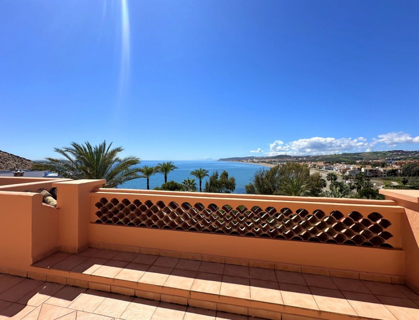 Sale · Apartment / Flat · Casares · Costa del Sol