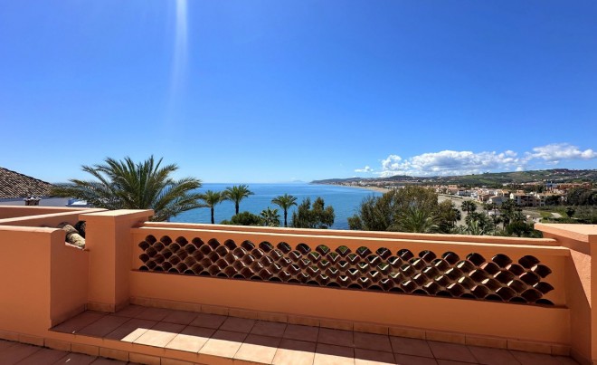 Sale · Apartment / Flat · Casares · Costa del Sol