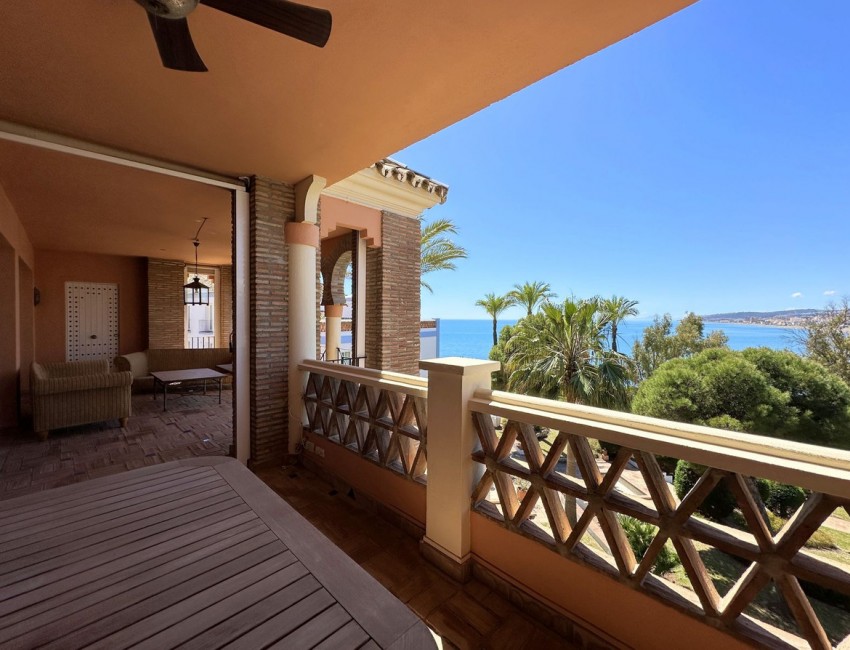 Sale · Apartment / Flat · Casares · Costa del Sol