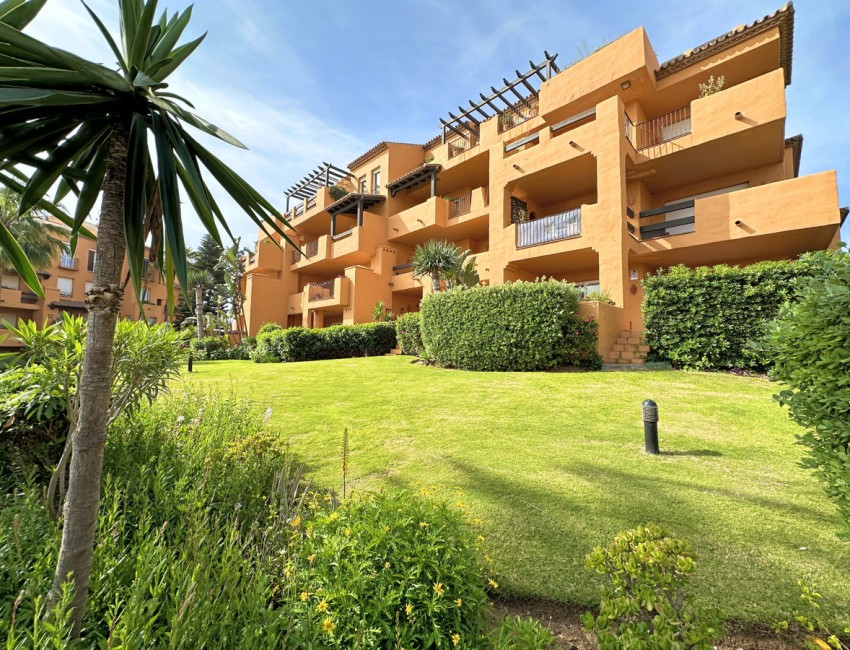 Sale · Apartment / Flat · La Duquesa · Costa del Sol