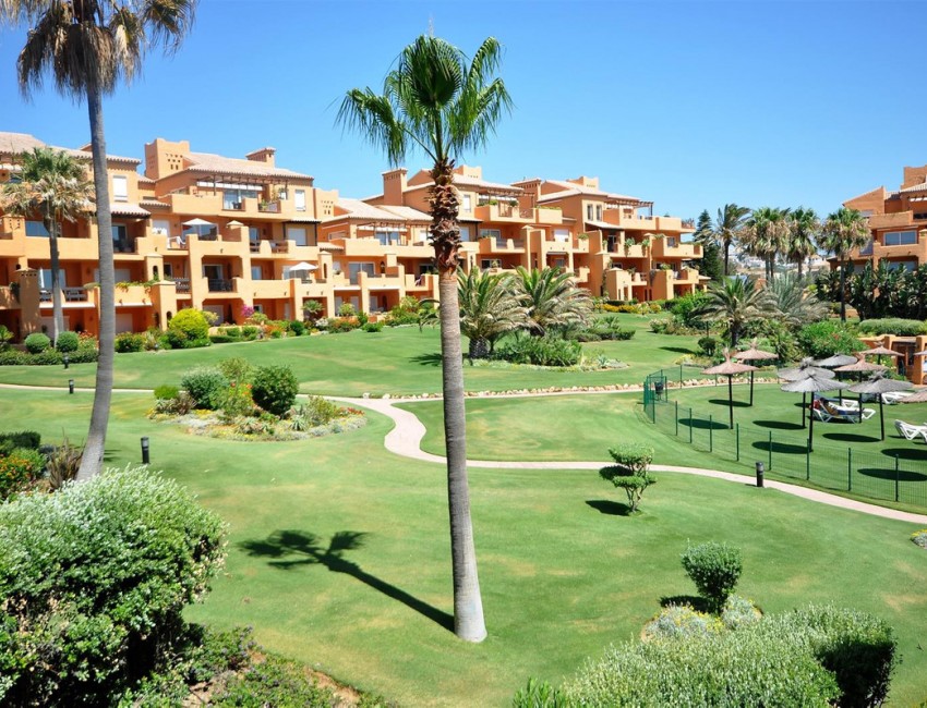 Sale · Apartment / Flat · La Duquesa · Costa del Sol