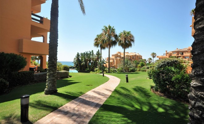 Sale · Apartment / Flat · La Duquesa · Costa del Sol