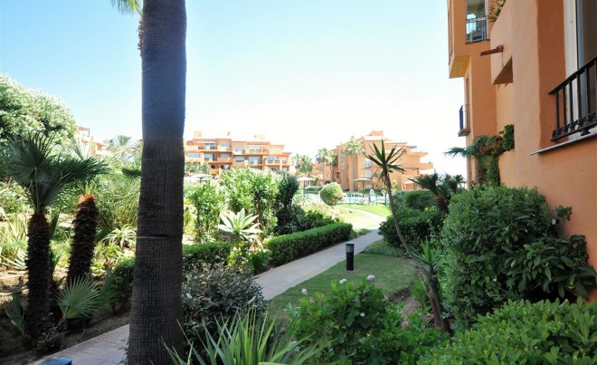 Sale · Apartment / Flat · La Duquesa · Costa del Sol