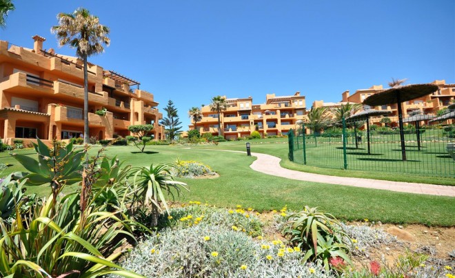 Sale · Apartment / Flat · La Duquesa · Costa del Sol