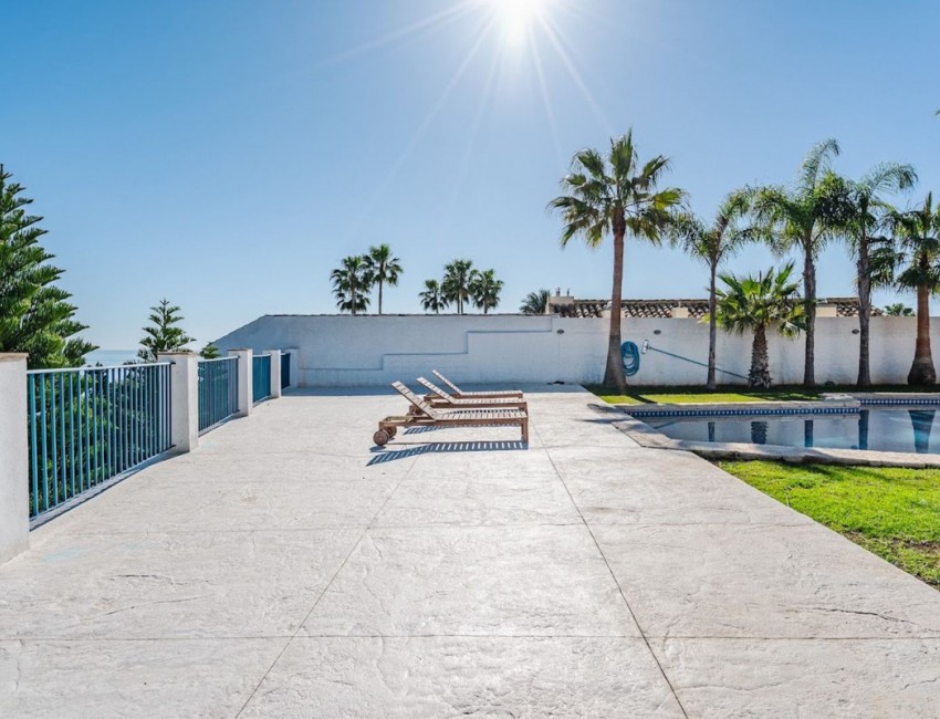 Venta · Villa / Chalet · Estepona · Costa del Sol