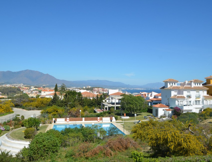 Sale · Bungalow / Townhouse / Detached / Terraced · La Duquesa · Costa del Sol