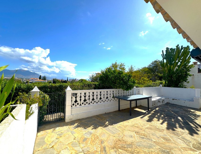 Sale · Bungalow / Townhouse / Detached / Terraced · La Duquesa · Costa del Sol