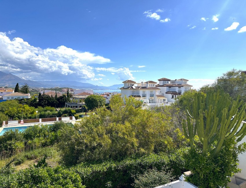 Sale · Bungalow / Townhouse / Detached / Terraced · La Duquesa · Costa del Sol