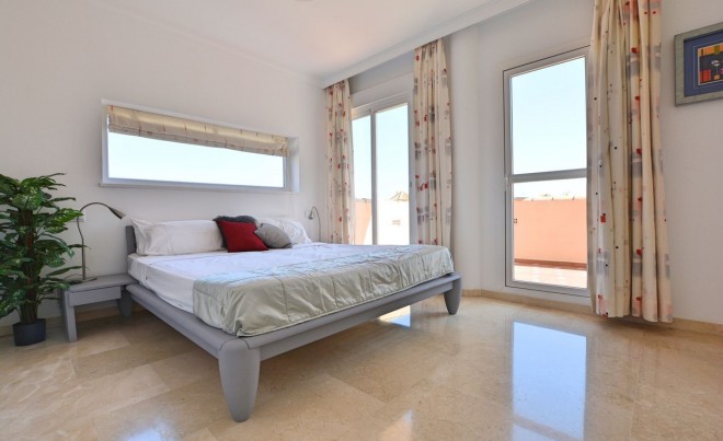 Venta · Villa / Chalet · La Duquesa · Costa del Sol