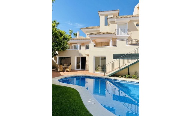 Venta · Villa / Chalet · La Duquesa · Costa del Sol