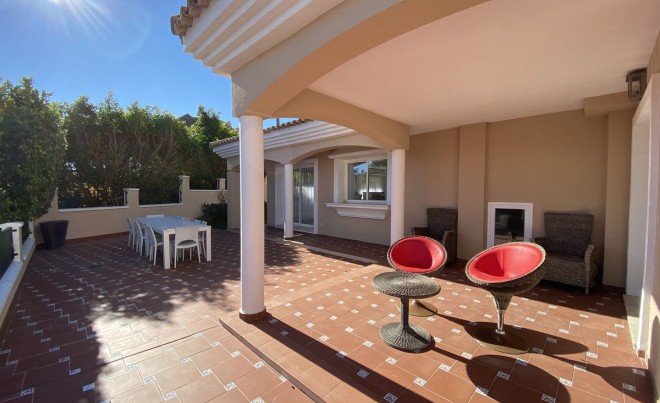 Venta · Villa / Chalet · La Duquesa · Costa del Sol