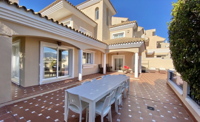 Venta · Villa / Chalet · La Duquesa · Costa del Sol