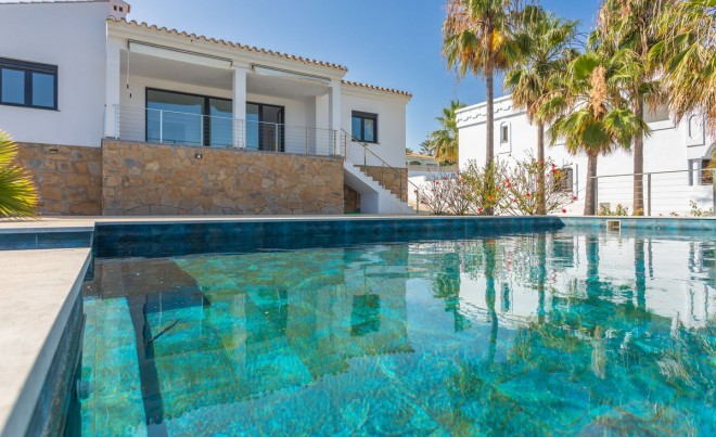 Venta · Villa / Chalet · La Duquesa · Costa del Sol