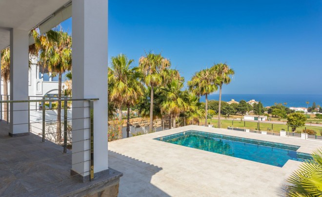 Venta · Villa / Chalet · La Duquesa · Costa del Sol