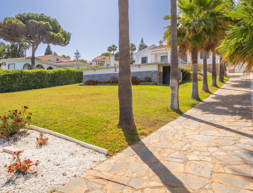 Venta · Villa / Chalet · La Duquesa · Costa del Sol