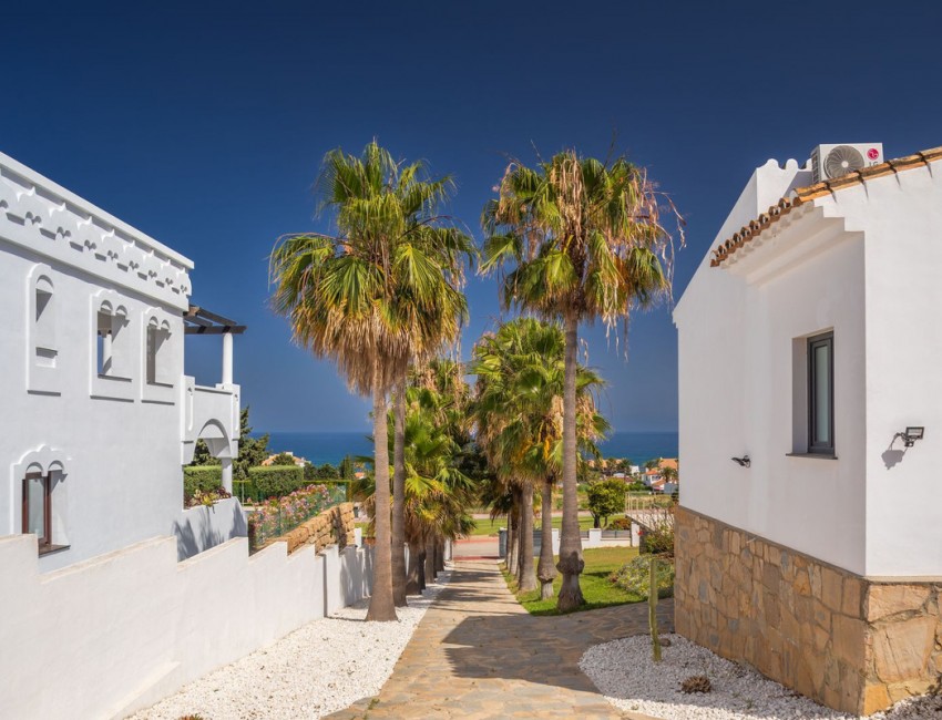 Venta · Villa / Chalet · La Duquesa · Costa del Sol