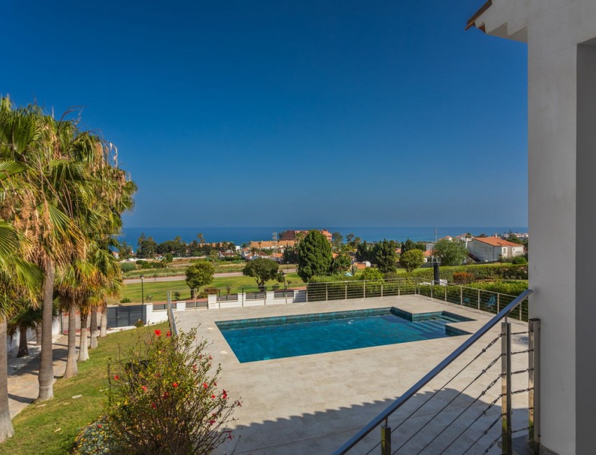 Venta · Villa / Chalet · La Duquesa · Costa del Sol