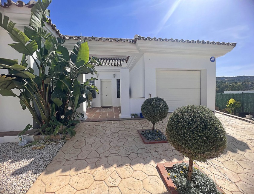 Venta · Villa / Chalet · Estepona · Costa del Sol