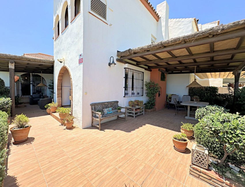 Sale · Bungalow / Townhouse / Detached / Terraced · Casares · Costa del Sol