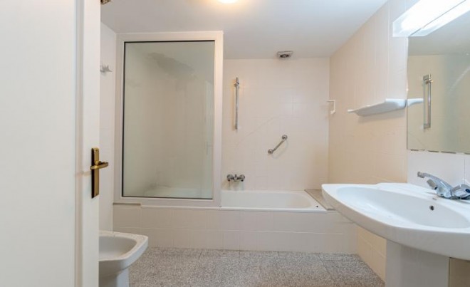 Venta · Local Comercial · Castelló d'Empúries