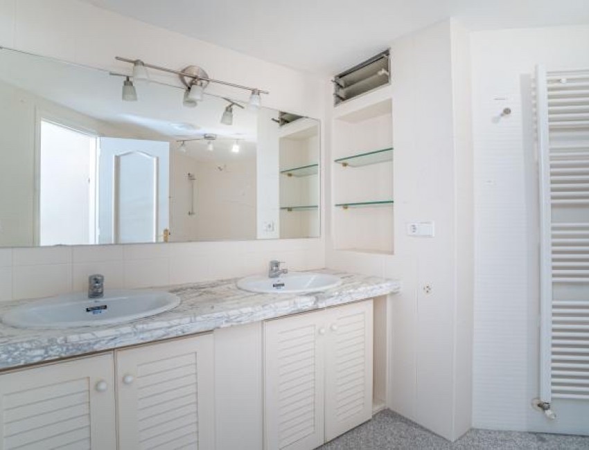 Venta · Local Comercial · Castelló d'Empúries