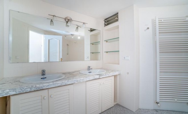 Venta · Local Comercial · Castelló d'Empúries