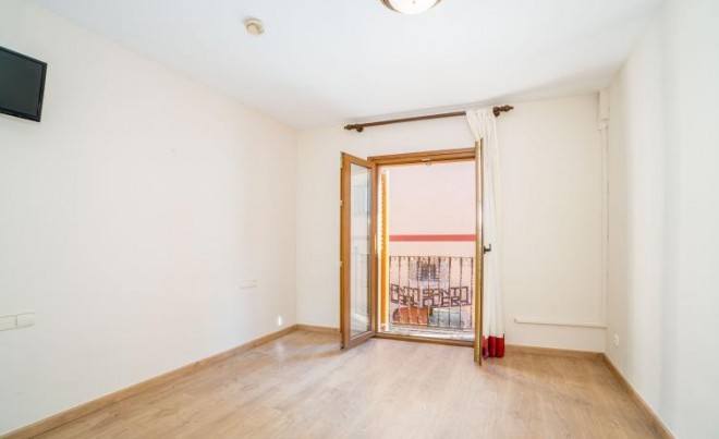 Venta · Local Comercial · Castelló d'Empúries