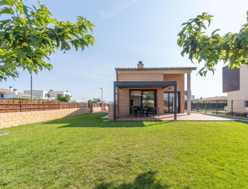 Venta · Villa / Chalet · Fortià