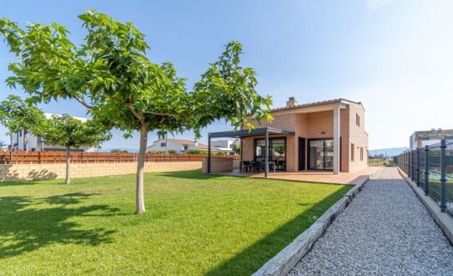 Venta · Villa / Chalet · Fortià