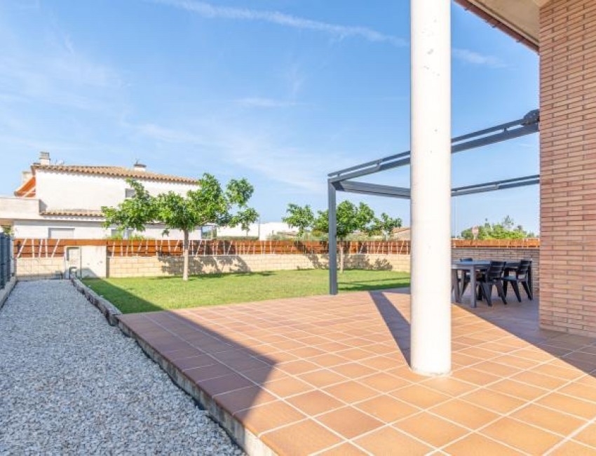 Venta · Villa / Chalet · Fortià