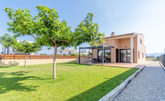 Venta · Villa / Chalet · Fortià