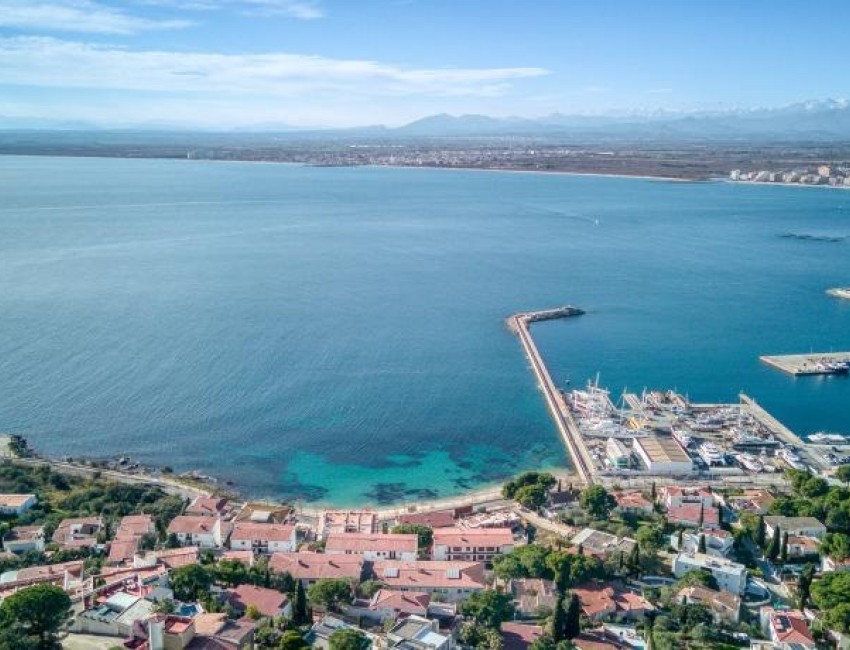 Revente · Appartement · Roses