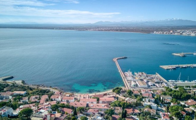 Revente · Appartement · Roses