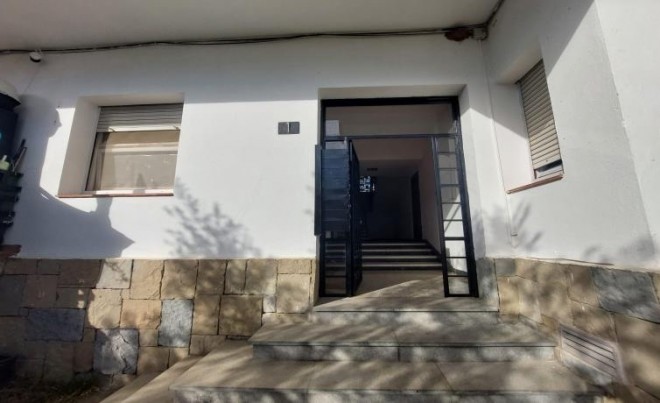 Revente · Appartement · Roses