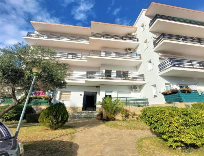 Revente · Appartement · Roses