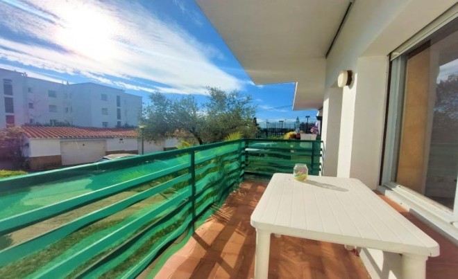 Revente · Appartement · Roses