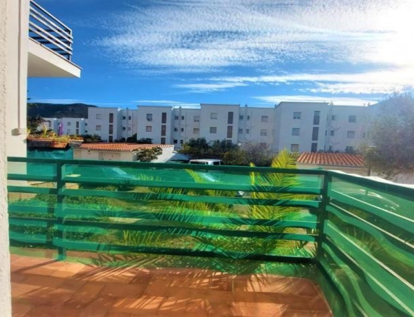 Revente · Appartement · Roses