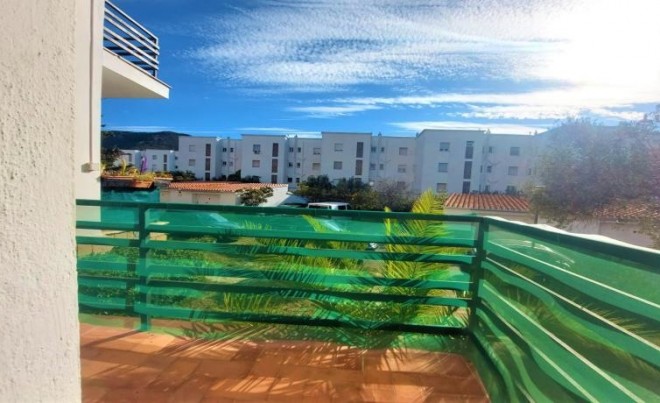 Revente · Appartement · Roses