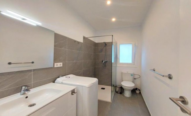 Revente · Appartement · Roses