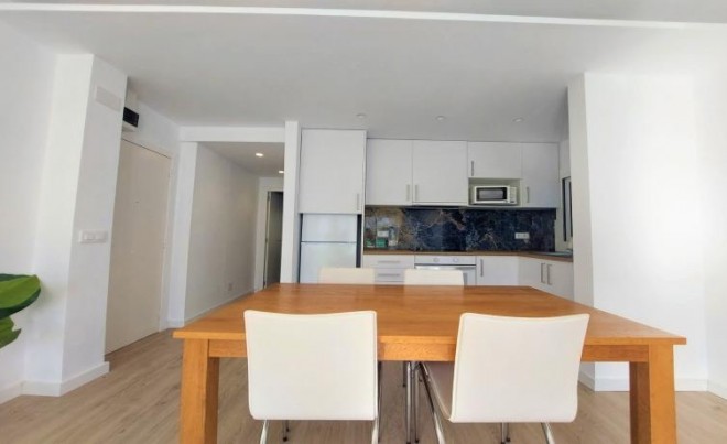 Revente · Appartement · Roses