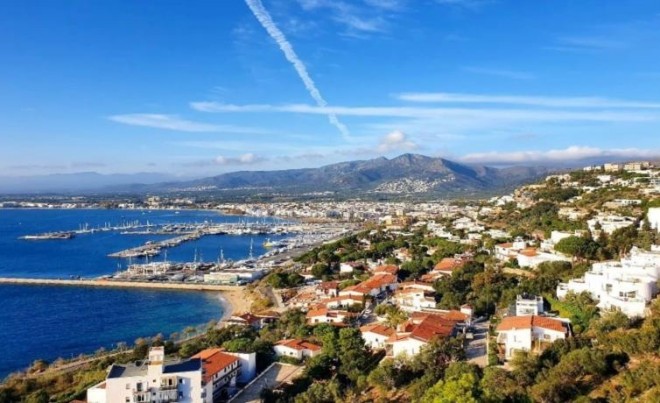 Revente · Appartement · Roses