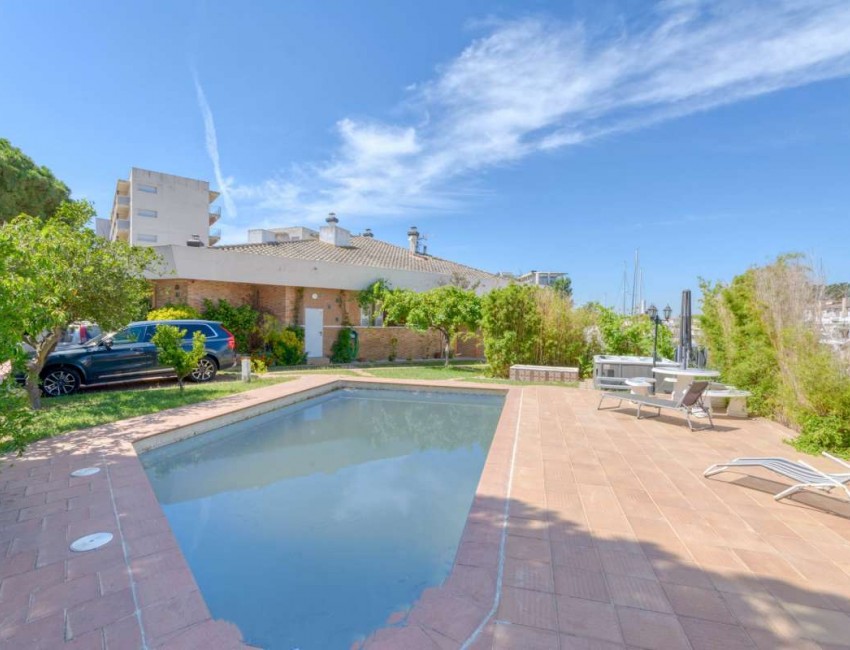 Sale · Bungalow / Townhouse / Detached / Terraced · Santa Margarita