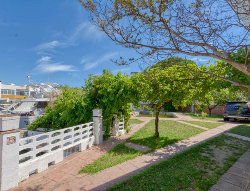 Sale · Bungalow / Townhouse / Detached / Terraced · Santa Margarita