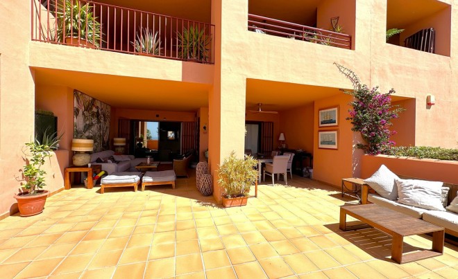 Sale · Apartment / Flat · La Duquesa · Costa del Sol