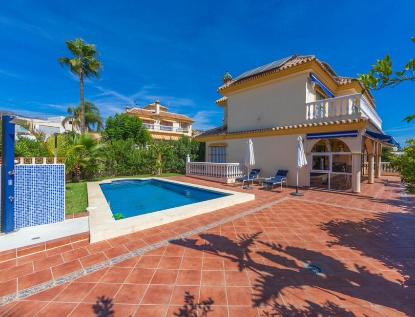 Venta · Villa / Chalet · Las Lagunas · Costa del Sol